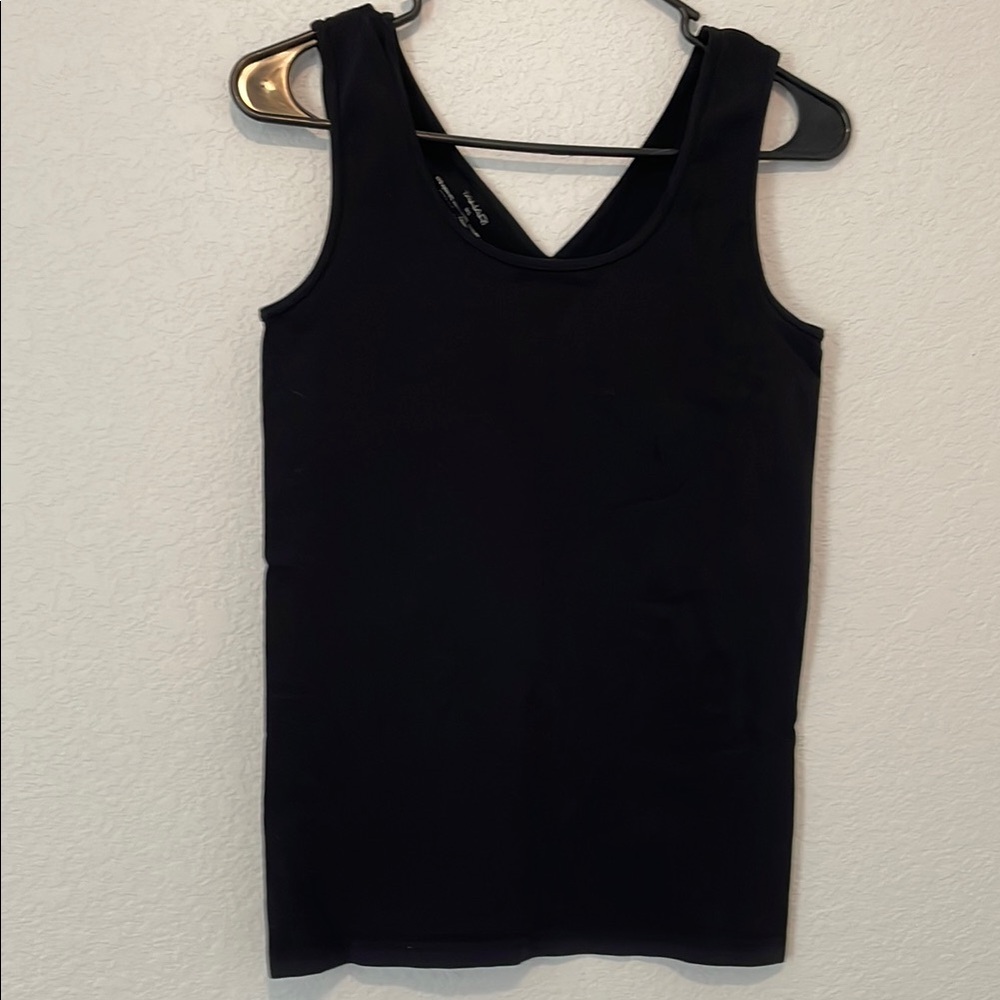 Tahari Black Fitted Sleeveless Camisole